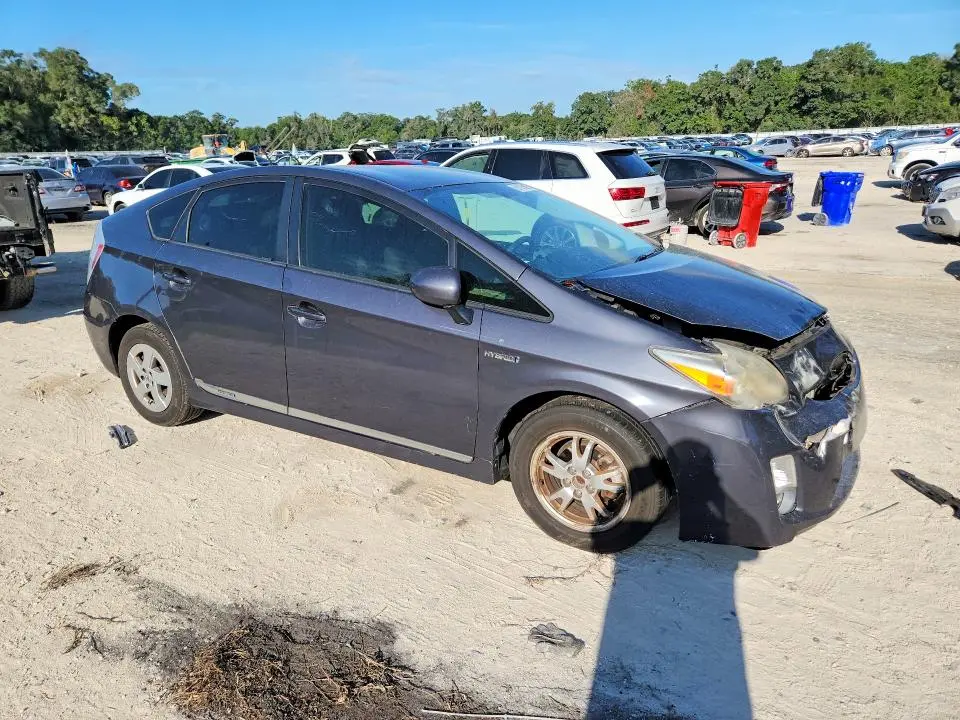 2011 TOYOTA PRIUS THREE  