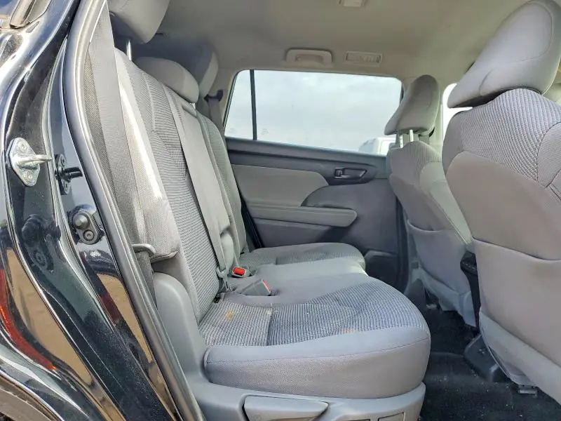 2023 TOYOTA HIGHLANDER HYBRID LE  