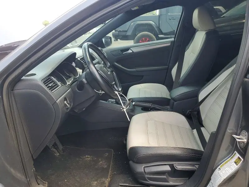 2016 VOLKSWAGEN JETTA SPORT  