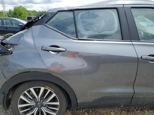 2022 NISSAN KICKS SV  