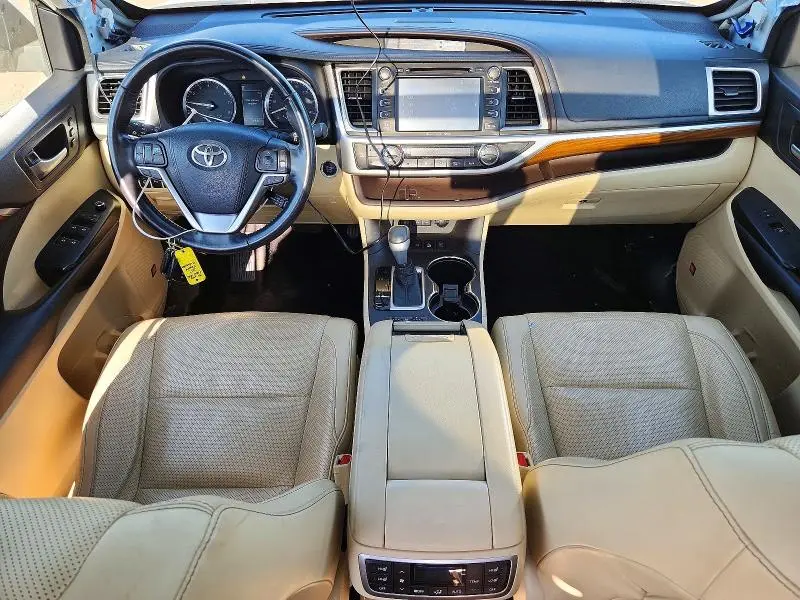 2017 TOYOTA HIGHLANDER LIMITED PLATINUM  