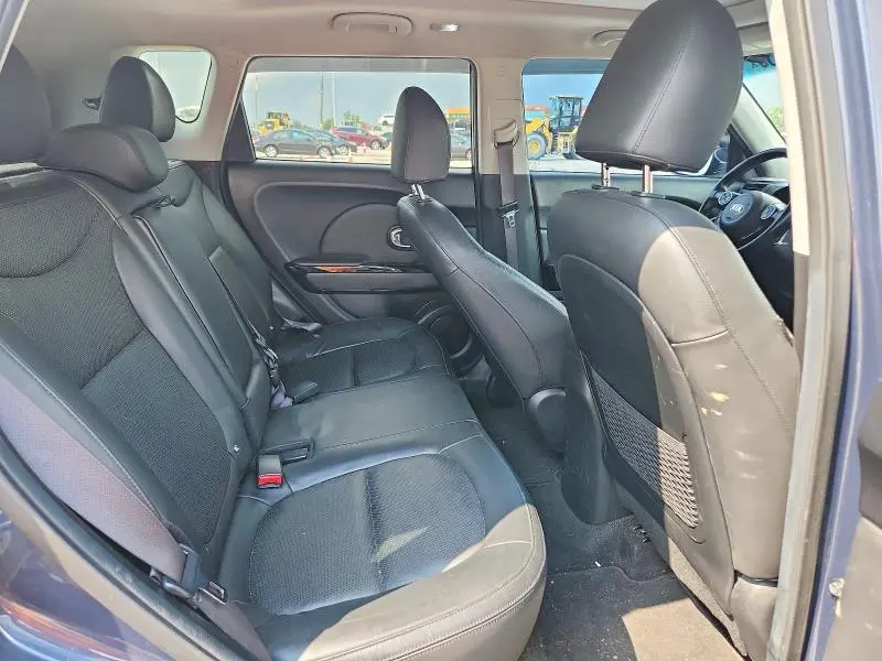 2016 KIA SOUL !  
