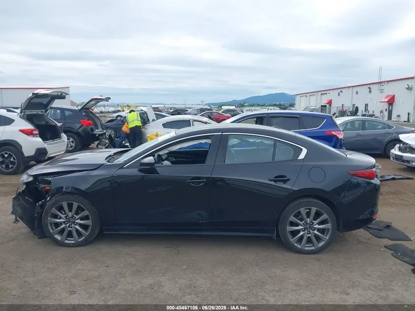 2022 MAZDA MAZDA3 PREMIUM