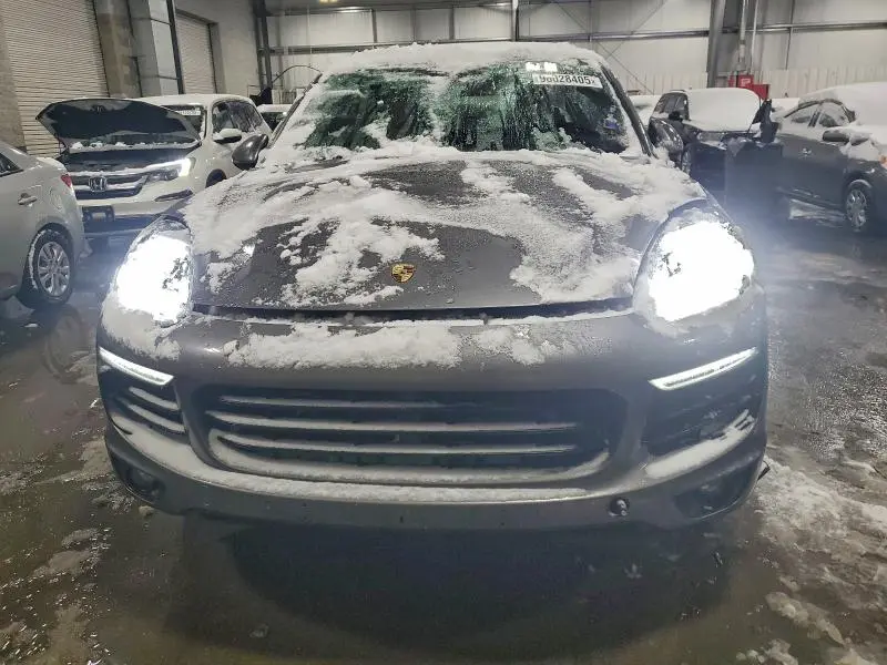 2015 PORSCHE CAYENNE   