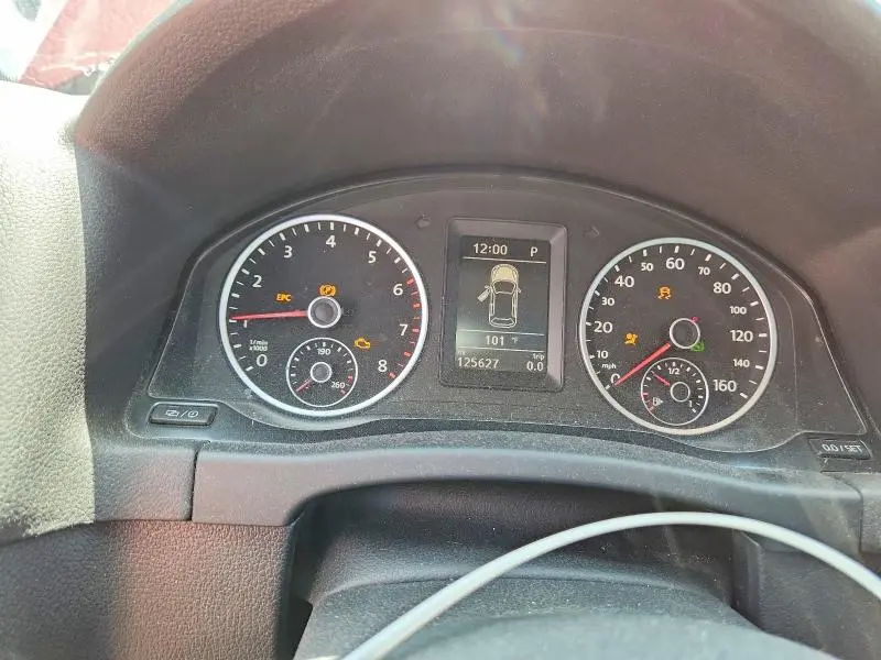2013 VOLKSWAGEN TIGUAN S  