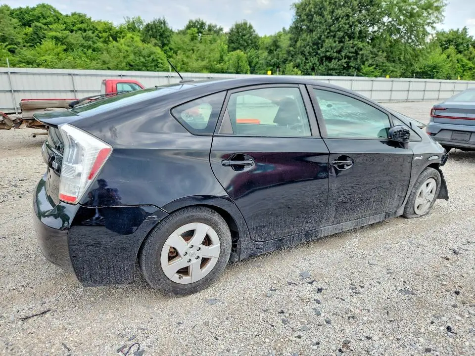 2011 TOYOTA PRIUS TWO  
