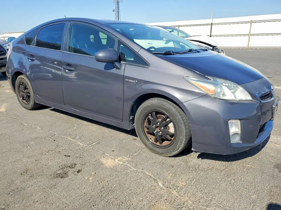 2010 TOYOTA PRIUS II  