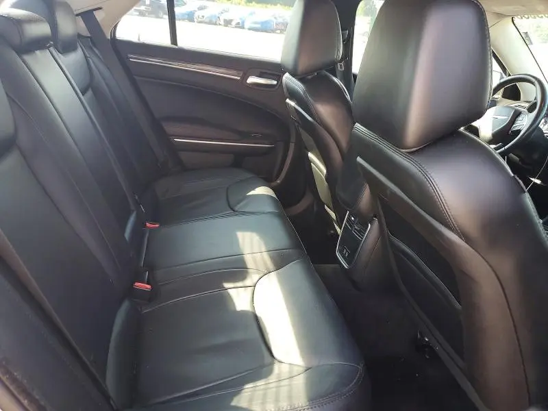 2015 CHRYSLER 300 LIMITED  