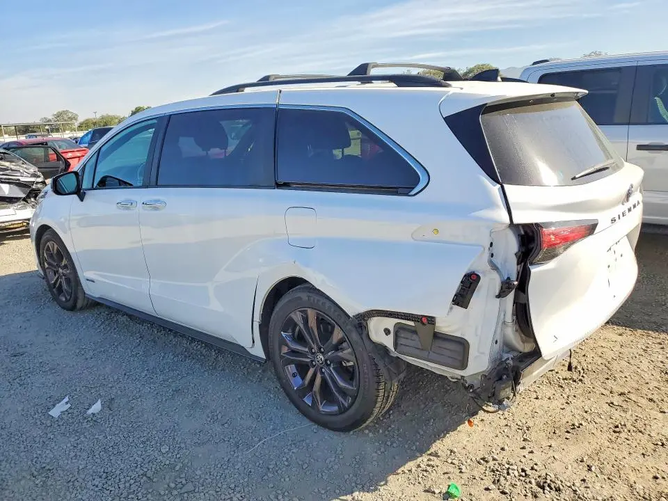 2021 TOYOTA SIENNA XSE 7-PASSENGER  