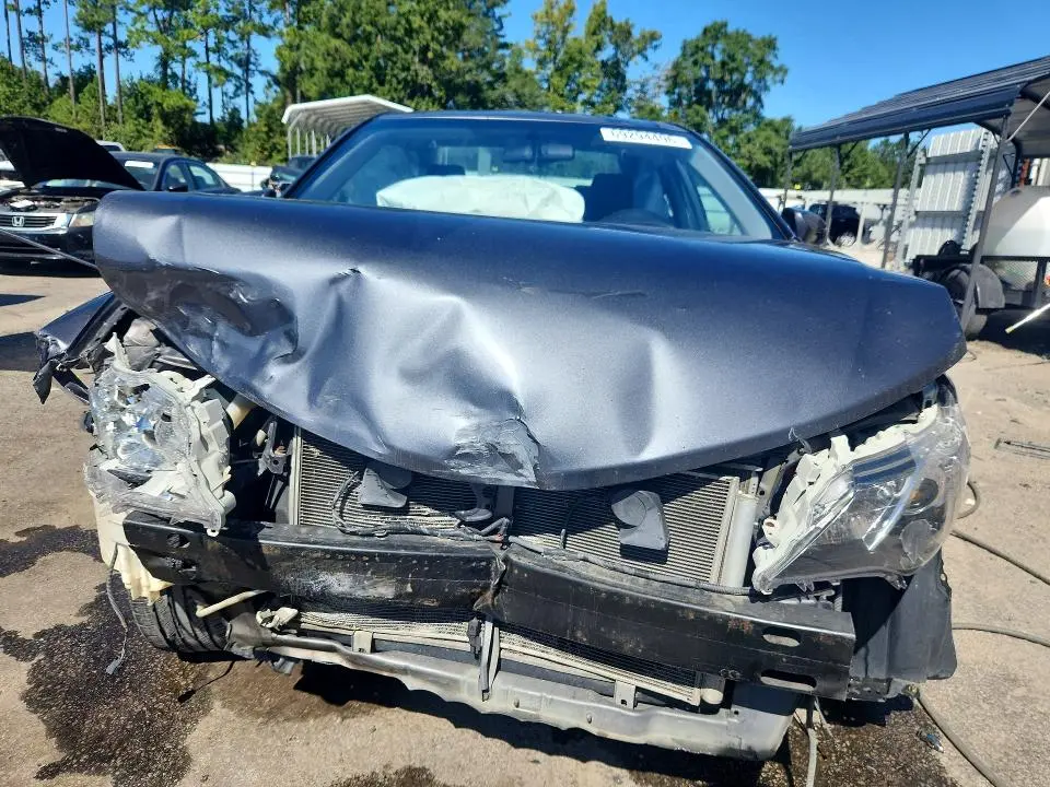 2013 TOYOTA CAMRY SE  