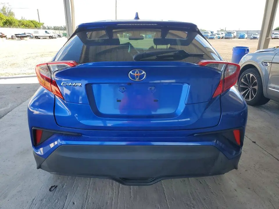 2019 TOYOTA C-HR LE  