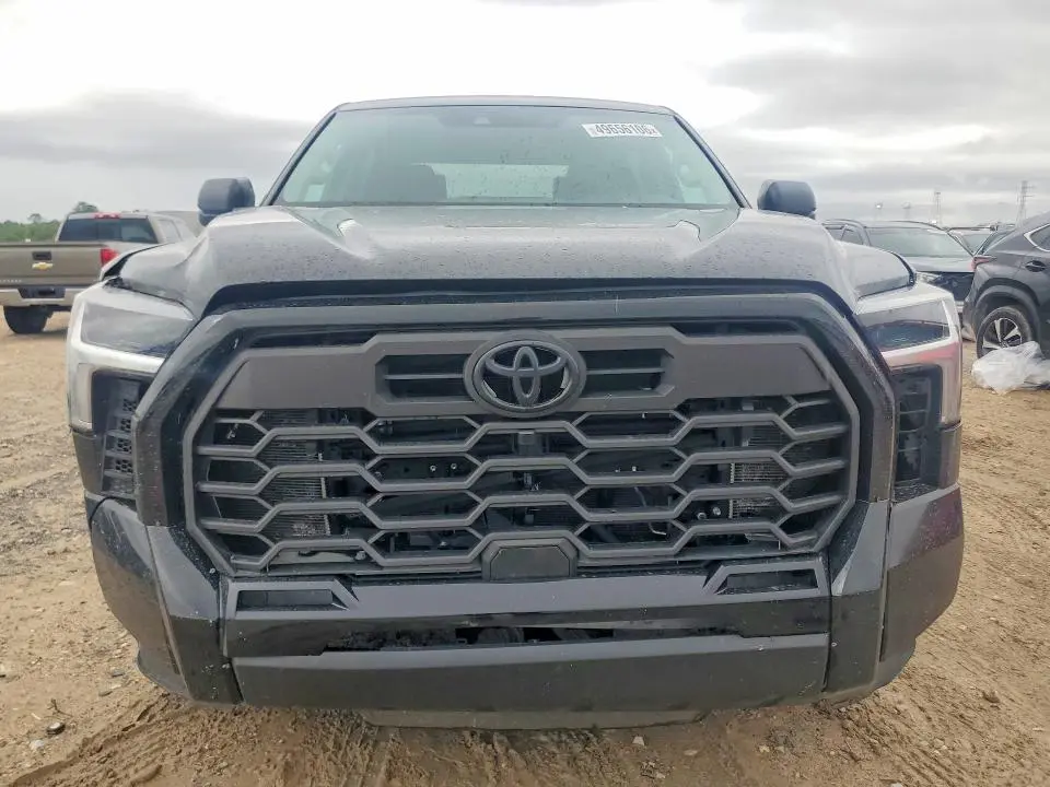 2024 TOYOTA TUNDRA CREWMAX SR5  