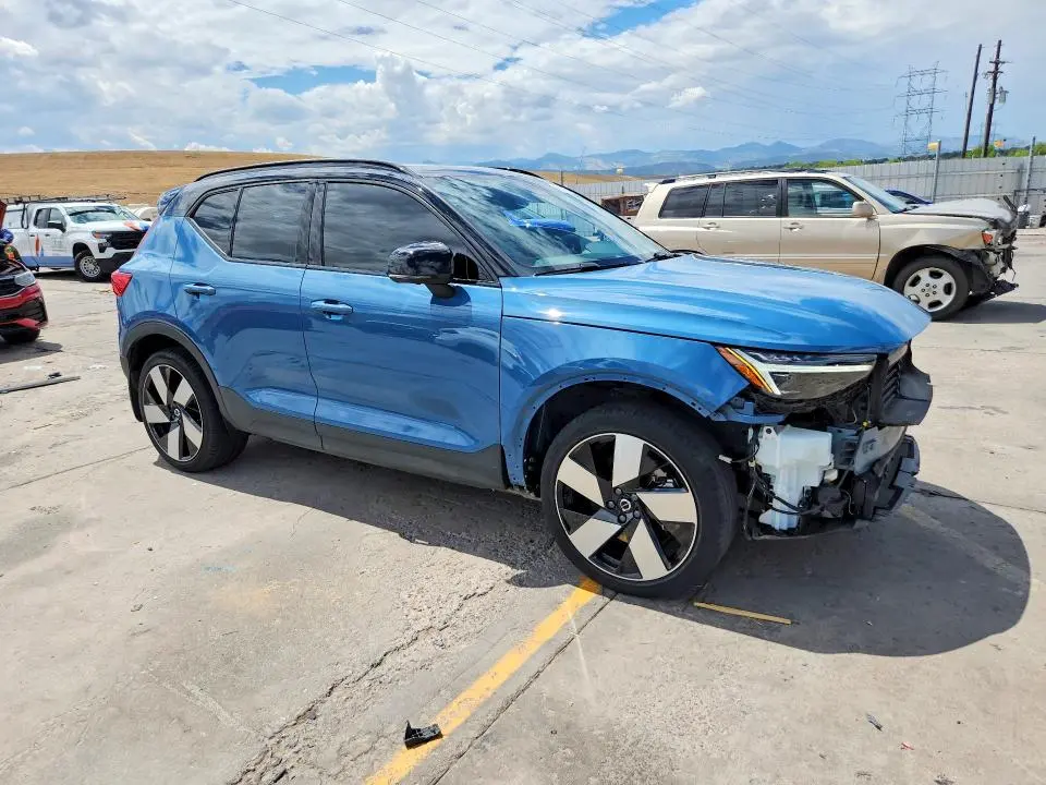 2023 VOLVO XC40 RECHARGE ULTIMATE  