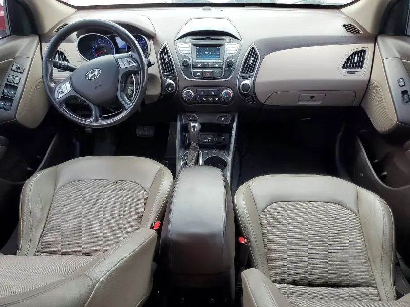 2015 HYUNDAI TUCSON SE  