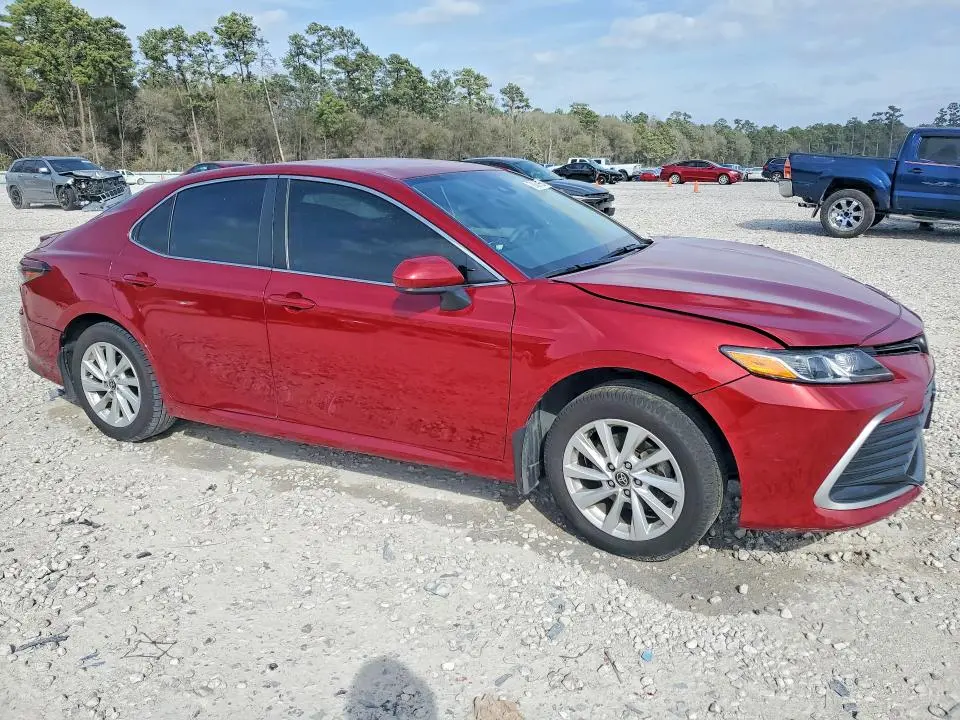2022 TOYOTA CAMRY LE  