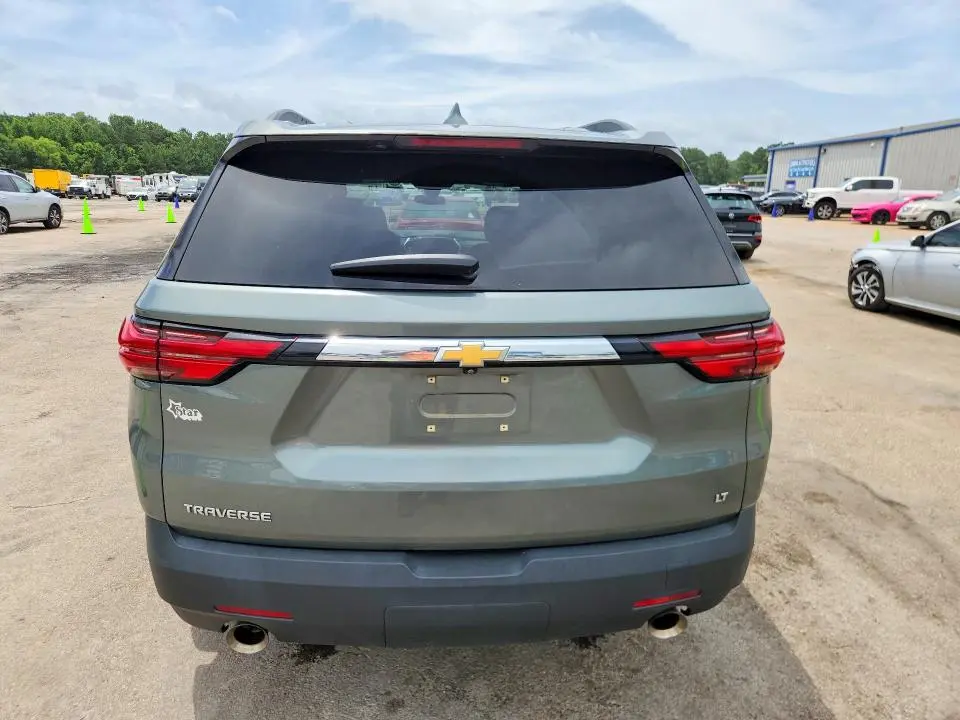 2023 CHEVROLET TRAVERSE LT  