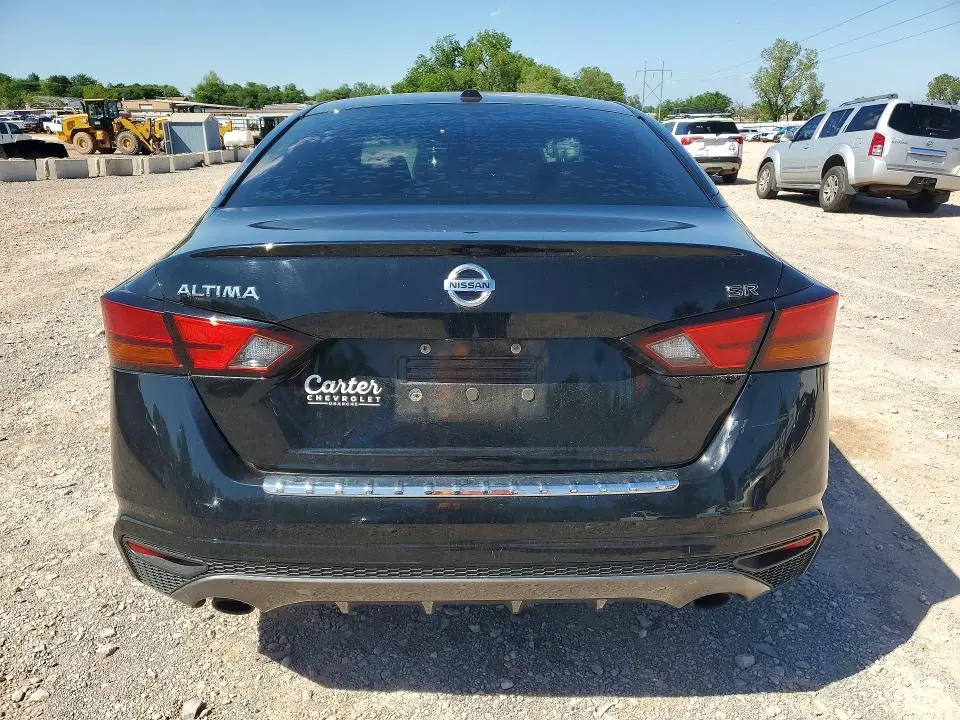 2019 NISSAN ALTIMA SR  