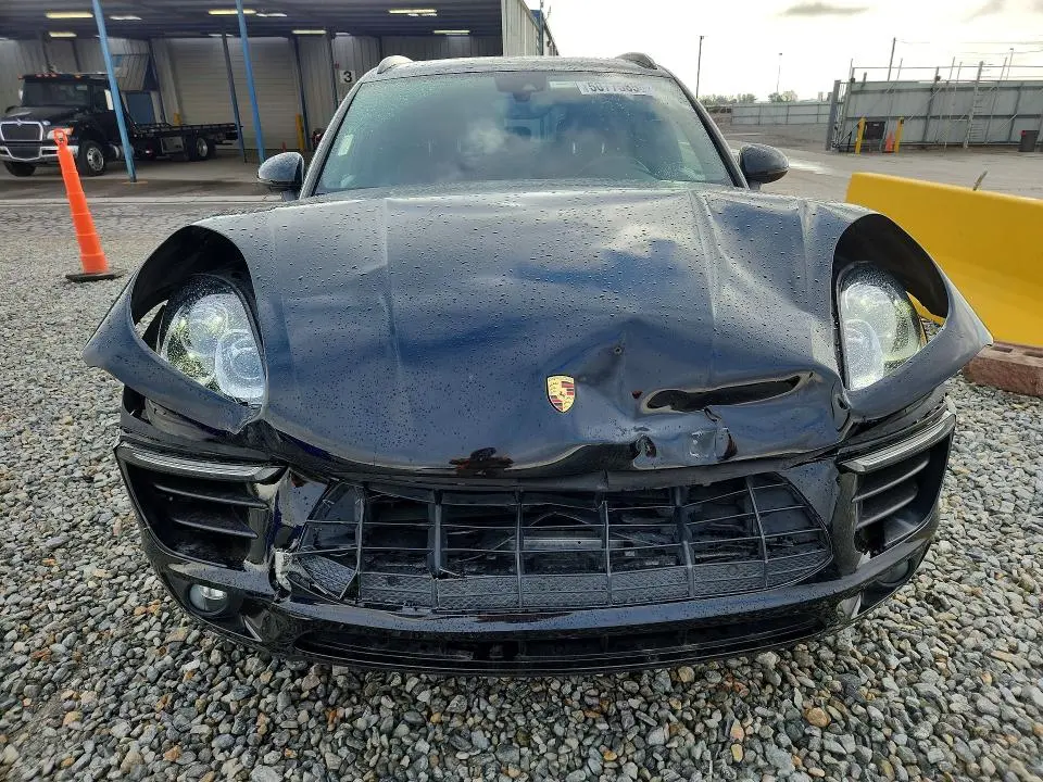 2018 PORSCHE MACAN   