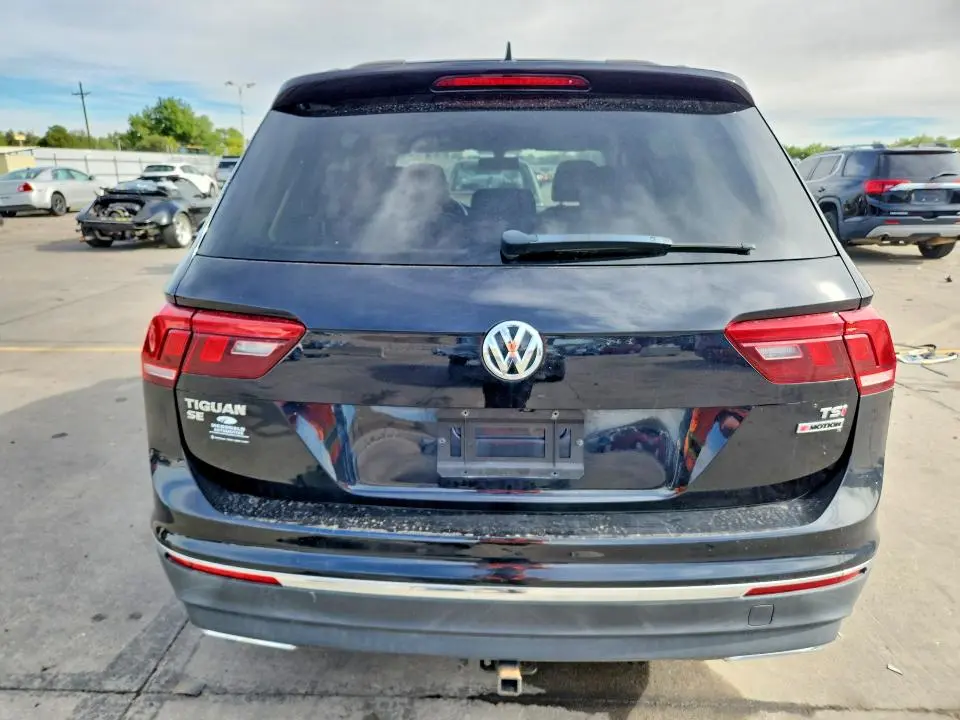 2018 VOLKSWAGEN TIGUAN SE  