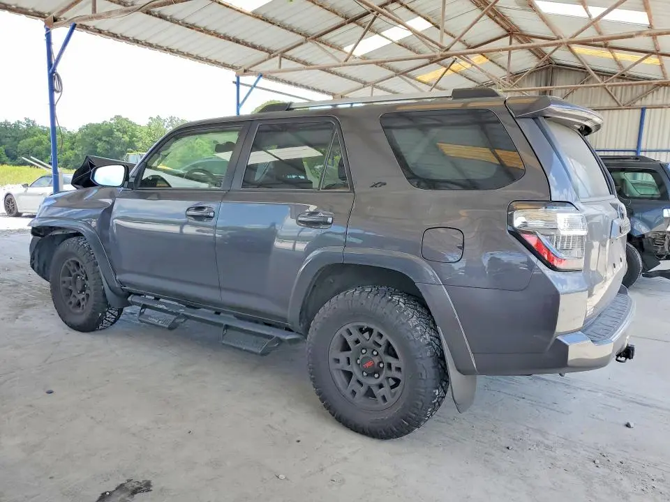 2023 TOYOTA 4RUNNER SR5  