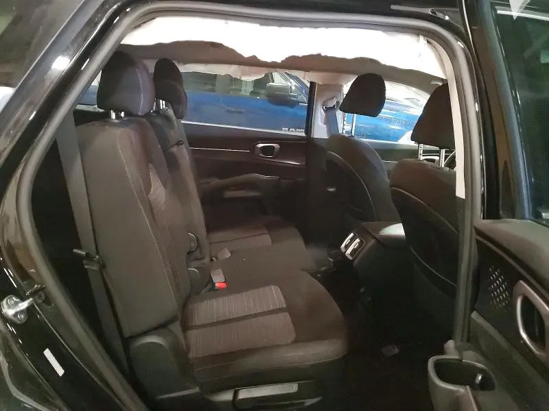 2021 KIA SORENTO LX  