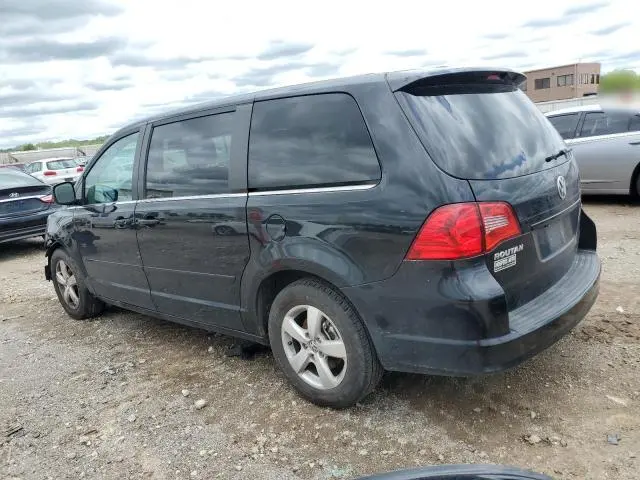 2010 VOLKSWAGEN ROUTAN SE  