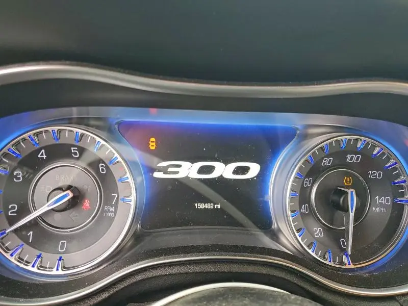 2016 CHRYSLER 300 LIMITED  