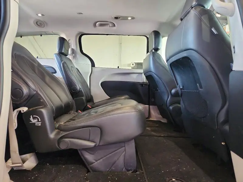 2017 CHRYSLER PACIFICA TOURING L  
