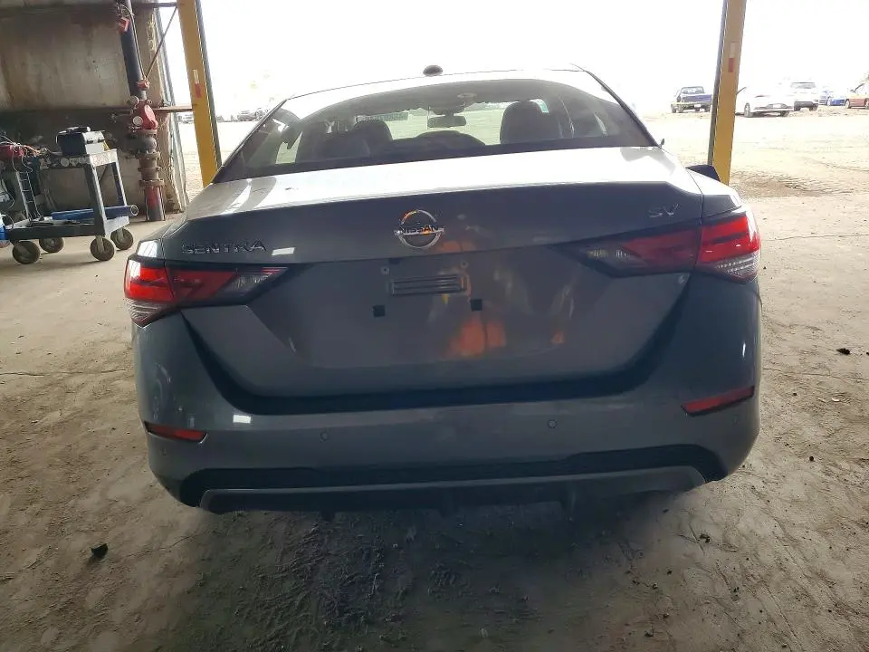 2022 NISSAN SENTRA SV  