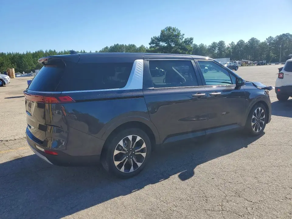 2024 KIA CARNIVAL EX  