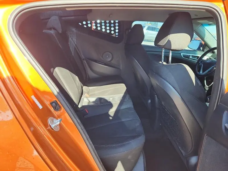 2017 HYUNDAI VELOSTER BASE  
