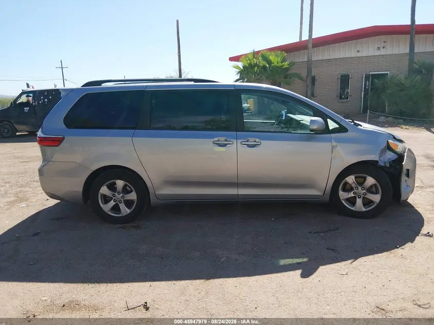 2017 TOYOTA SIENNA LE 8 PASSENGER