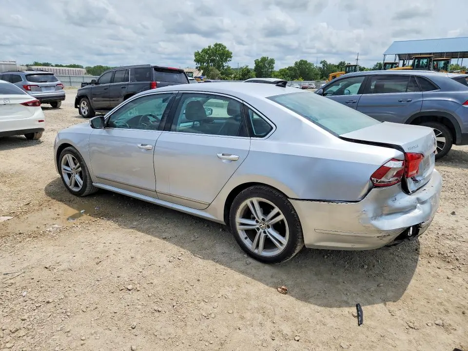 2012 VOLKSWAGEN PASSAT SE  