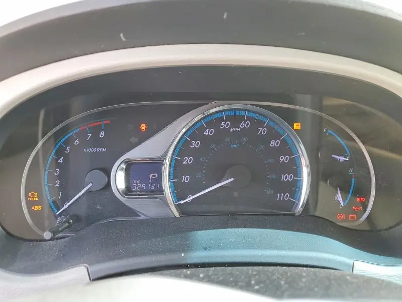 2013 TOYOTA SIENNA XLE 8-PASSENGER  