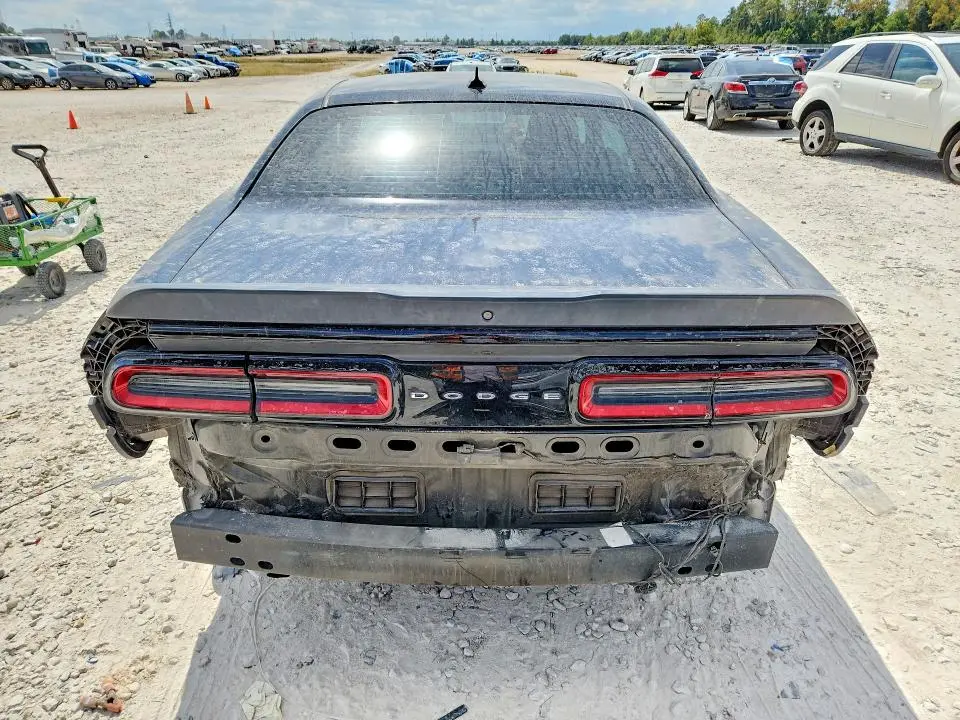 2016 DODGE CHALLENGER SXT  