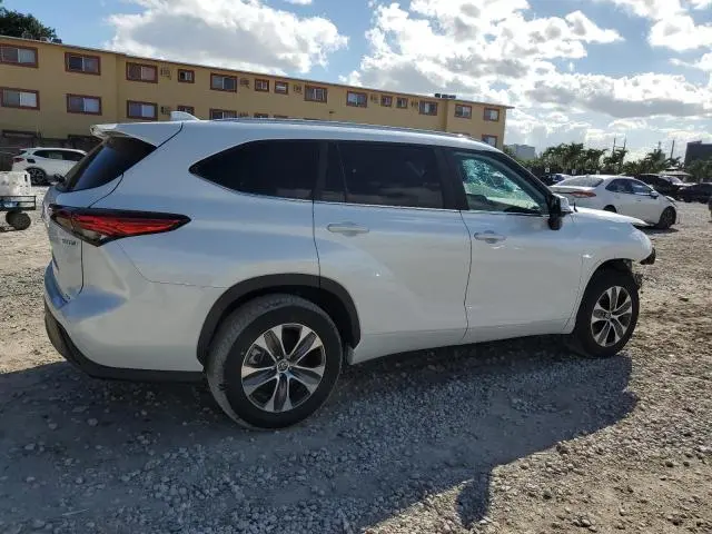 2023 TOYOTA HIGHLANDER HYBRID XLE  