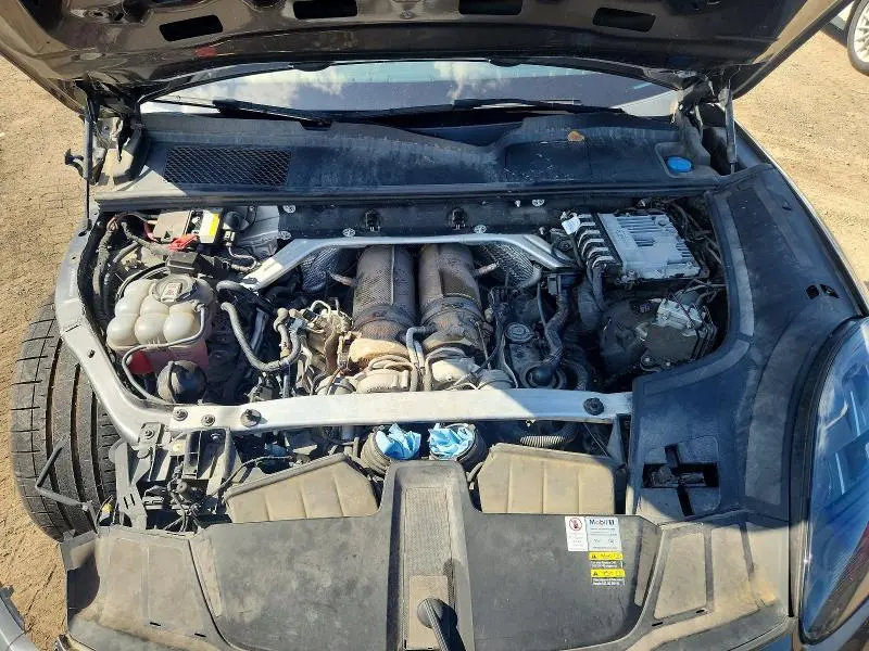 2021 PORSCHE CAYENNE GTS  
