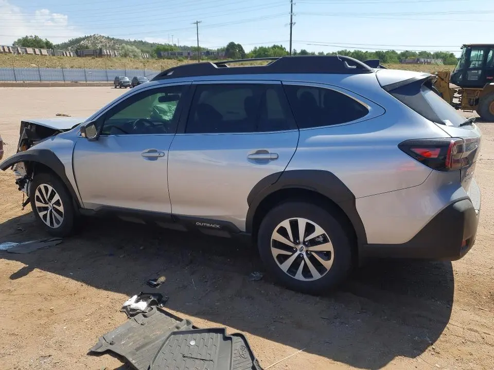 2025 SUBARU OUTBACK   