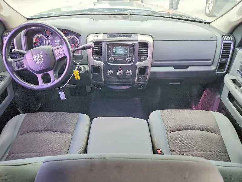 2013 RAM 1500 SLT  