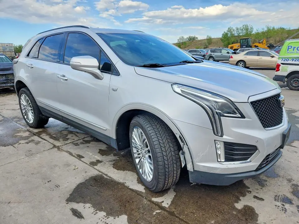 2020 CADILLAC XT5 SPORT  