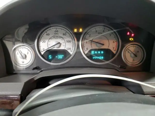 2010 CHRYSLER TOWN & COUNTRY LX  