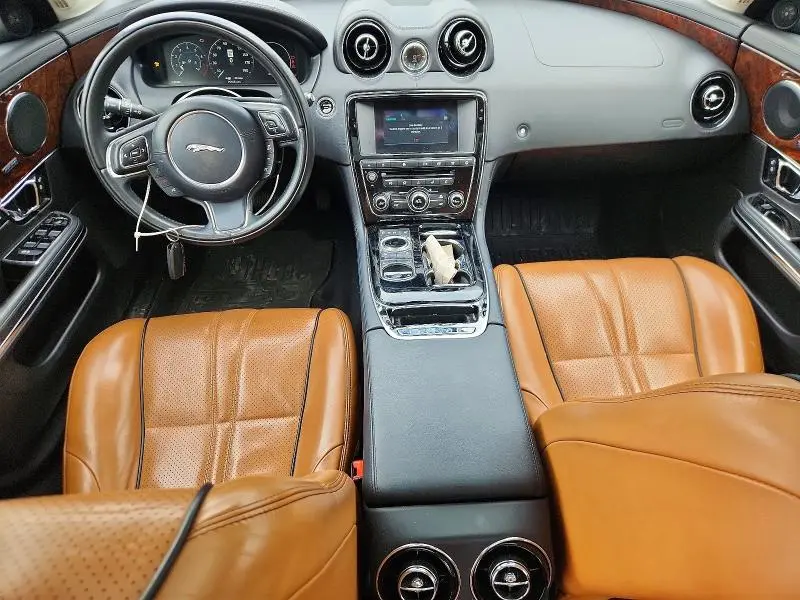 2017 JAGUAR XJ   