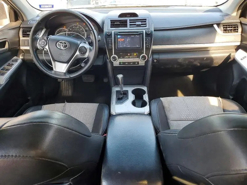 2014 TOYOTA CAMRY SE  