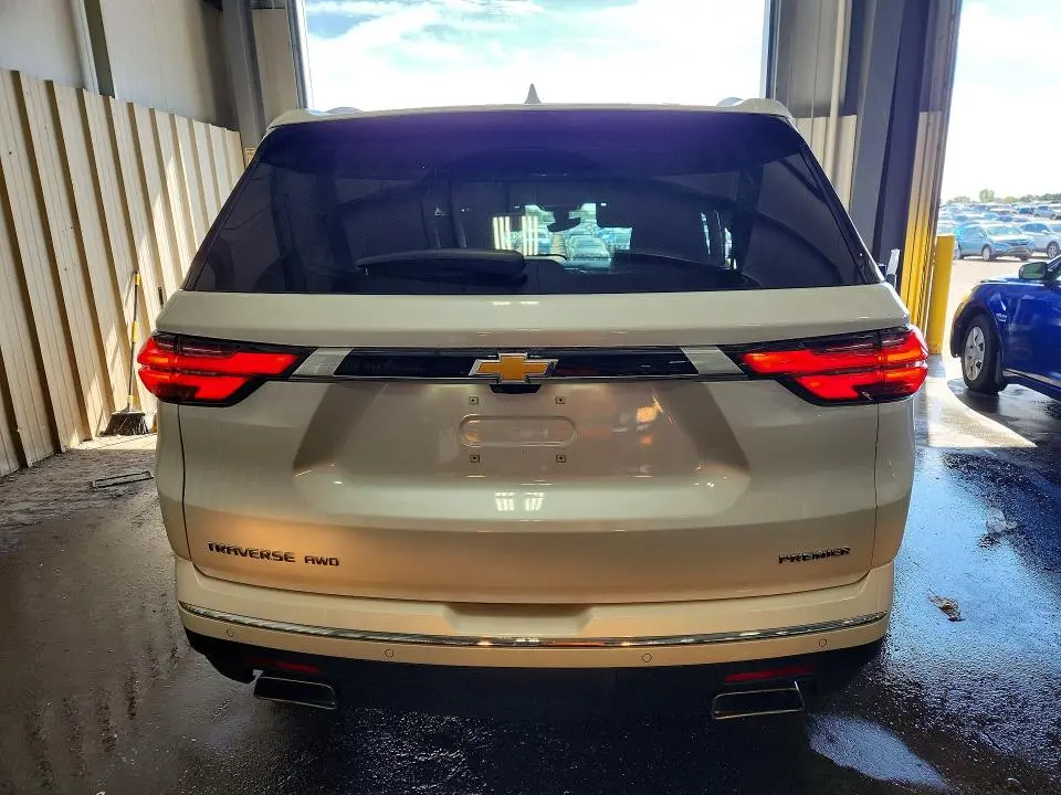 2023 CHEVROLET TRAVERSE PREMIER  