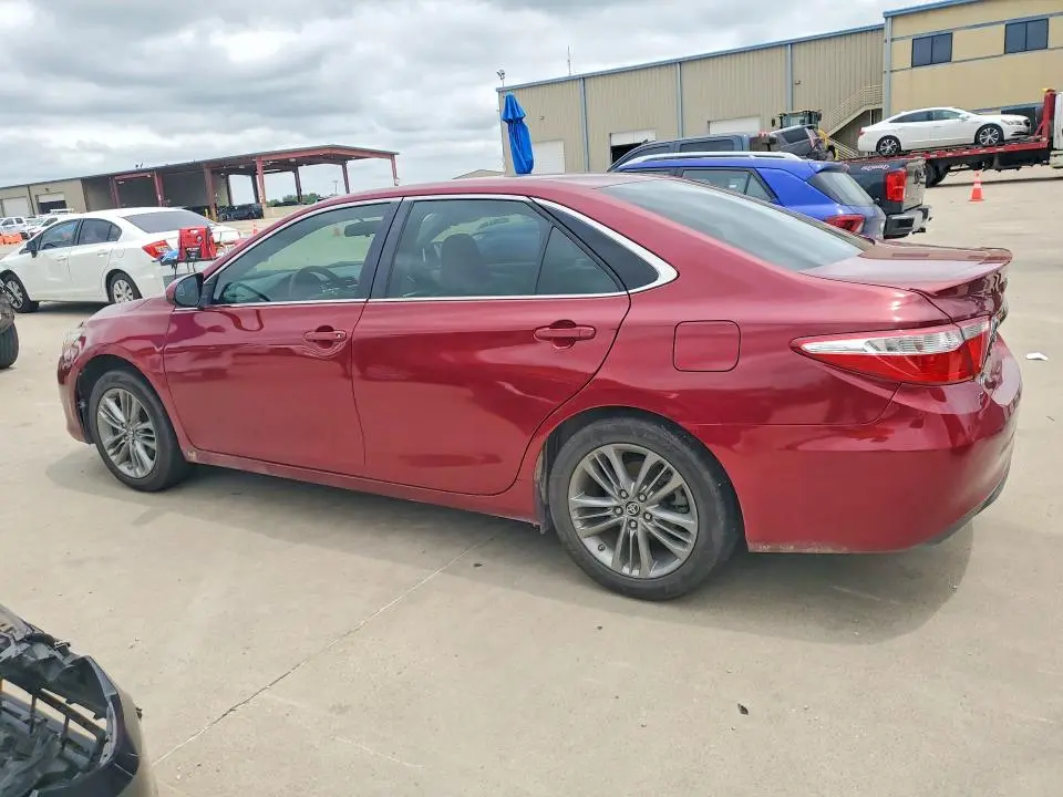2017 TOYOTA CAMRY SE  