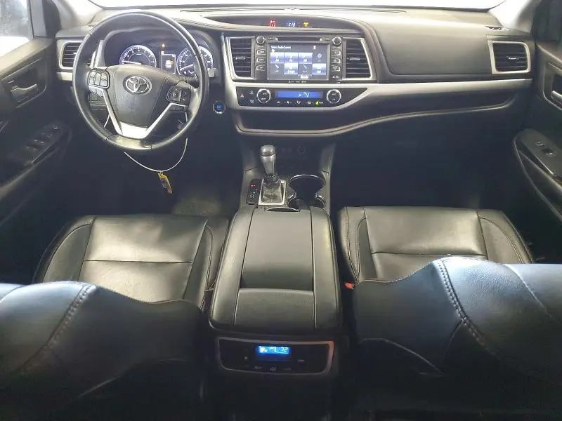 2018 TOYOTA HIGHLANDER XLE  