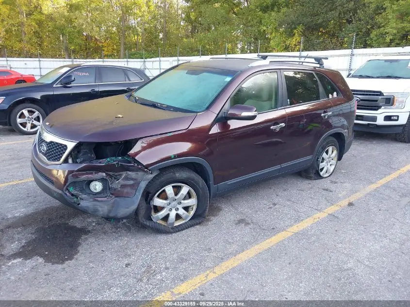 2013 KIA SORENTO LX