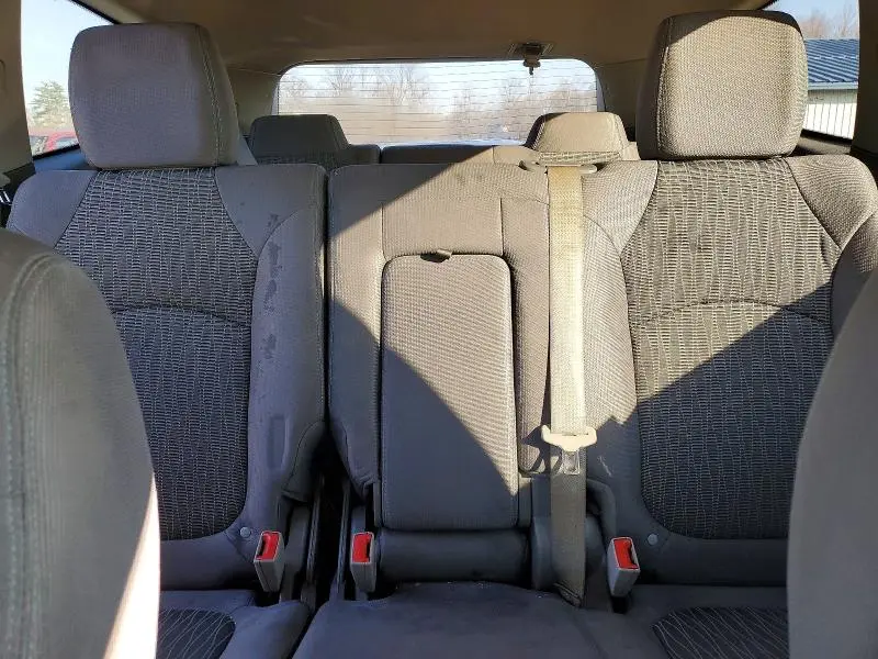 2016 CHEVROLET TRAVERSE LS  