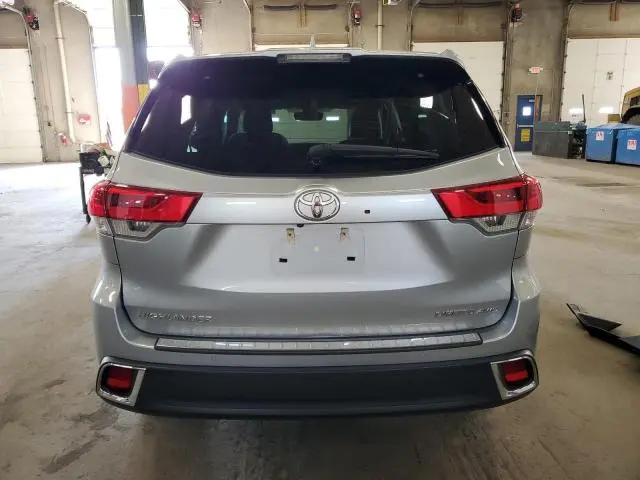2017 TOYOTA HIGHLANDER LIMITED  