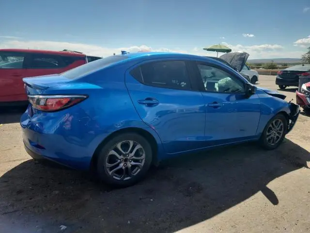 2019 TOYOTA YARIS L  